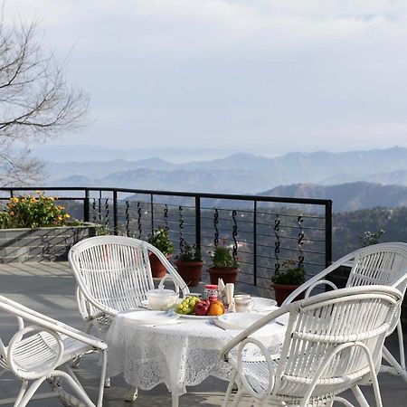 Stayvista At Springfield With Bonfire Kasauli Room photo