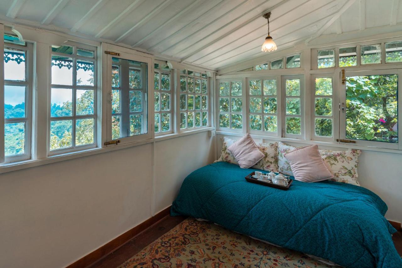 Stayvista At Springfield With Bonfire Kasauli Exterior photo