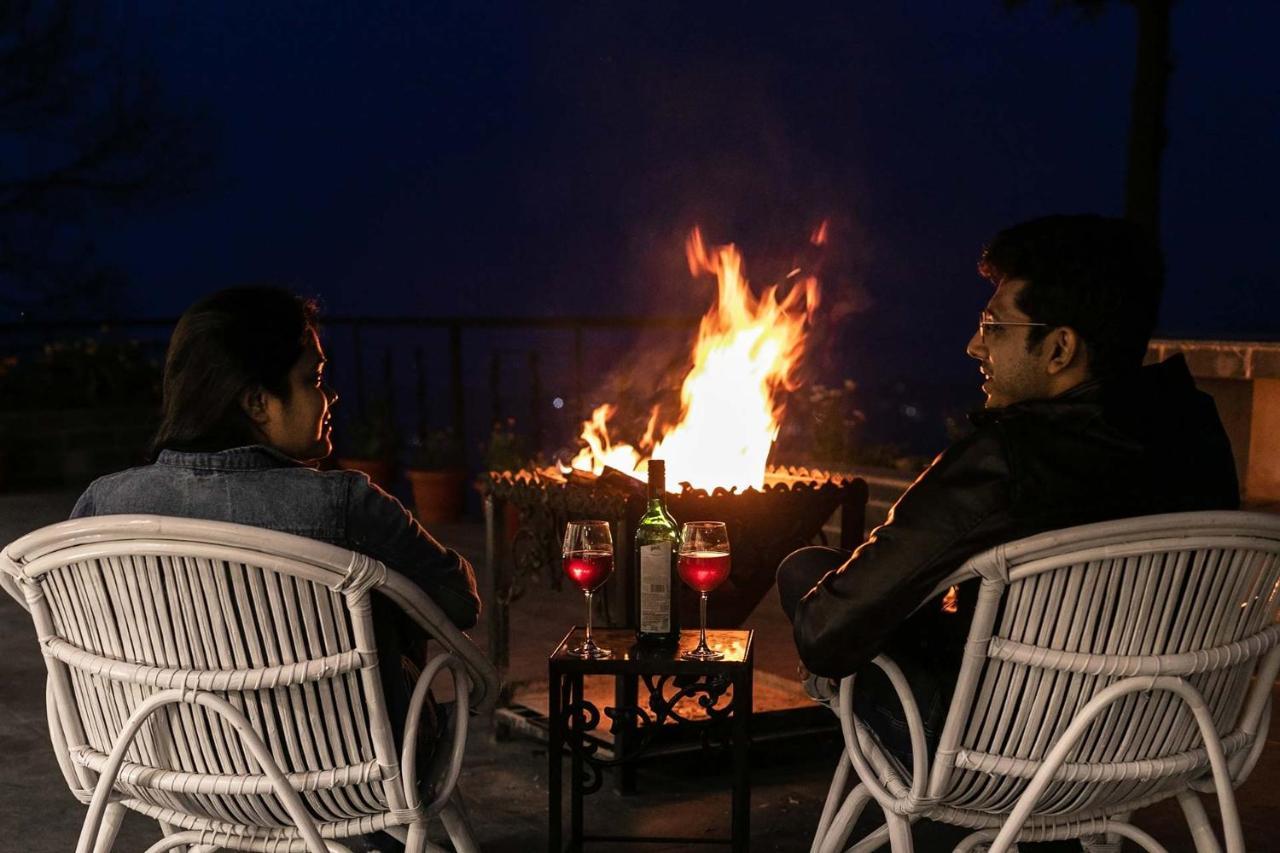 Stayvista At Springfield With Bonfire Kasauli Exterior photo